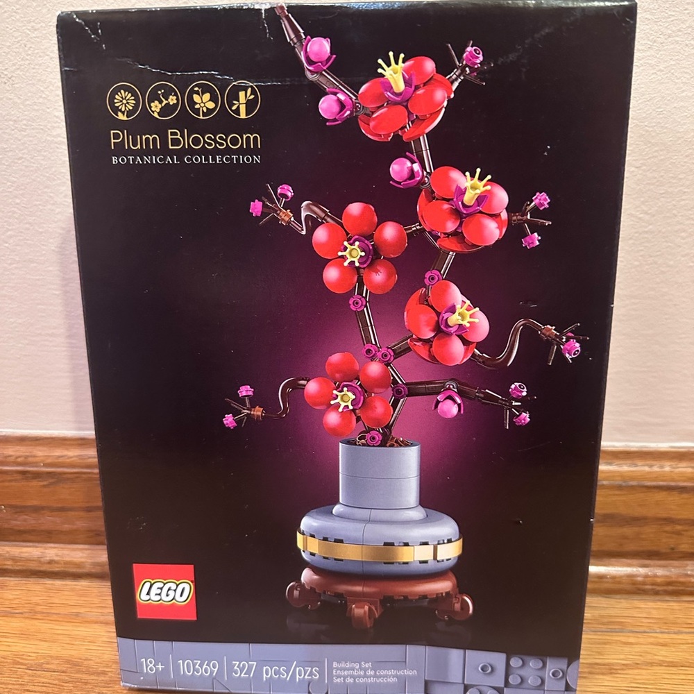 LEGO Botanical Collection Vibrant Plum Blossom #10369